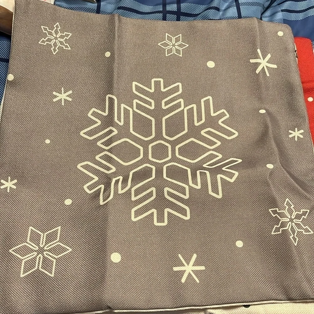 New set of 4 16x 16 pillow covers